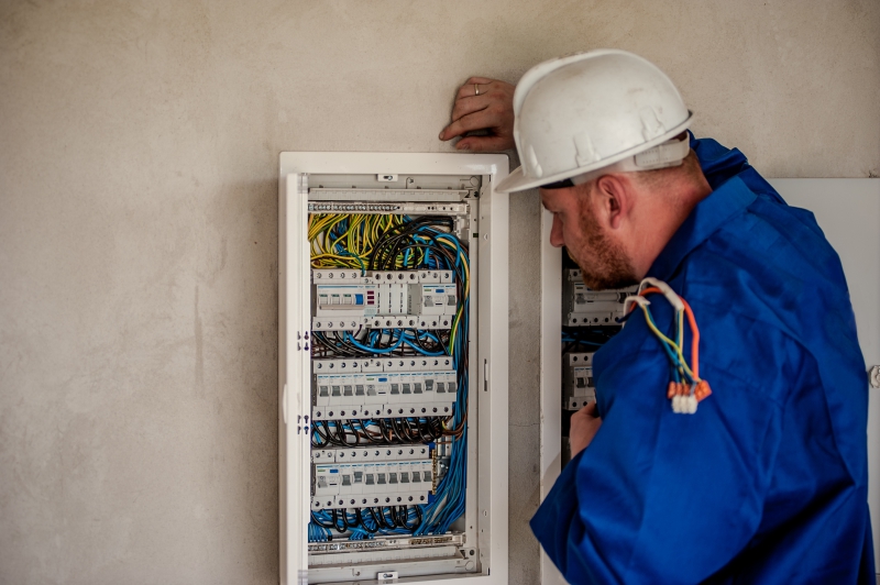 electricite-MOISSAC BELLEVUE-min_electrician-2755683